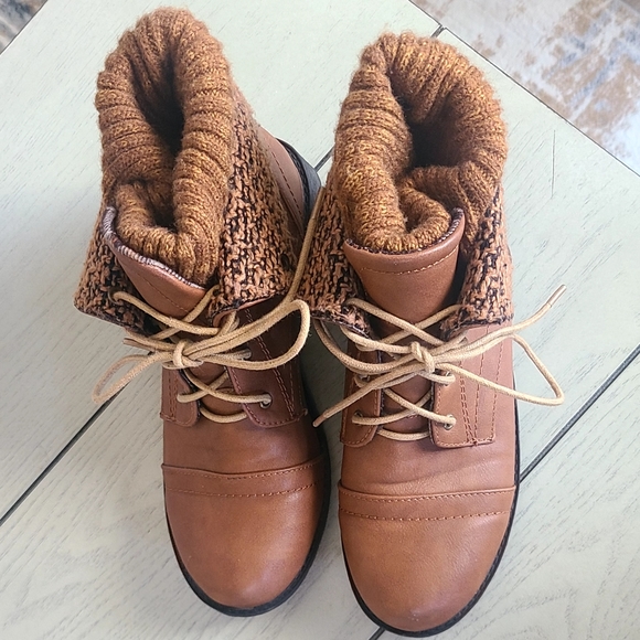 Brown/tan Combat Boots - Picture 4 of 9